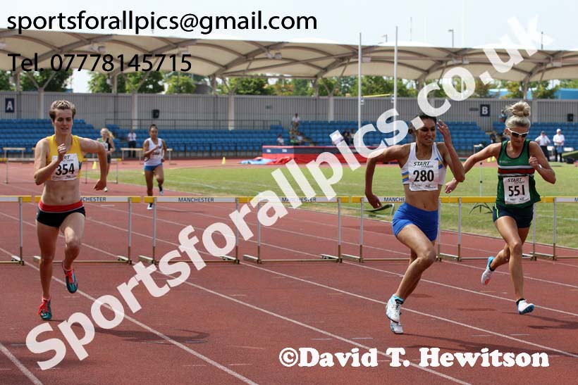 Senior womens 400 metres hurdles, Northern Senior and Under-20s Champs., Sports City, Manchester. Photo: David T. Hewitson/Sports for All Pics